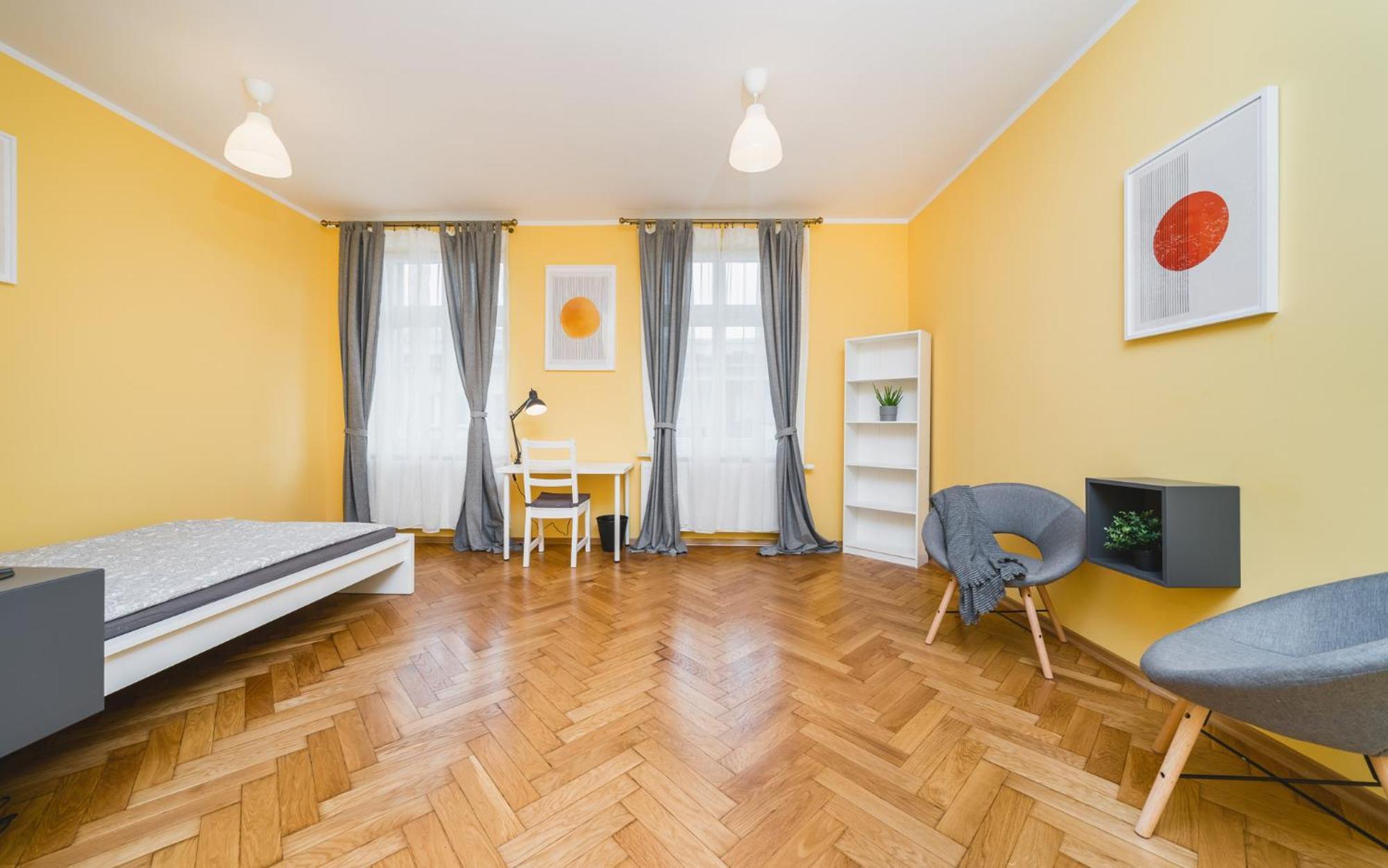 Modern Urban Escape - Old Town Apartment - By Upstairs Krakow Ngoại thất bức ảnh