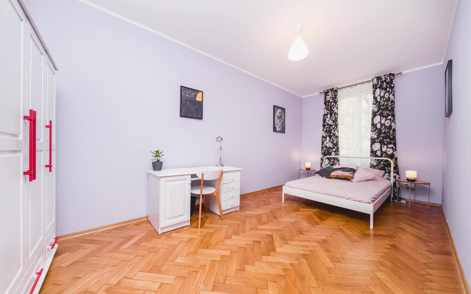 Modern Urban Escape - Old Town Apartment - By Upstairs Krakow Ngoại thất bức ảnh